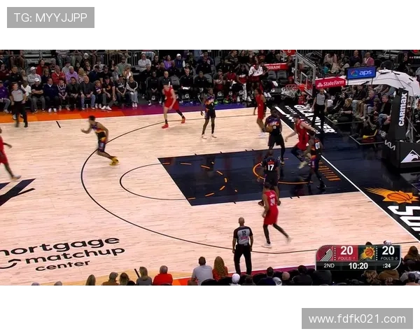 [NBA]多尔特突破高抛 哈滕心领神会空接暴扣.